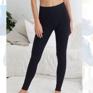 NEVER WORN BLACK AERIE LEGGINGS